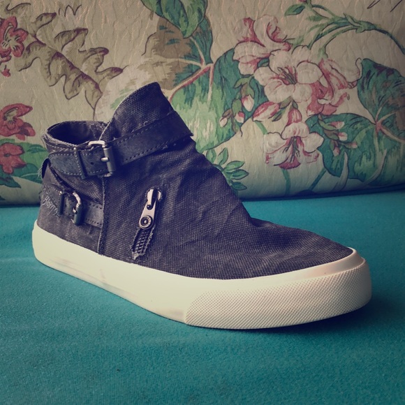 blowfish women's mondo fashion sneaker